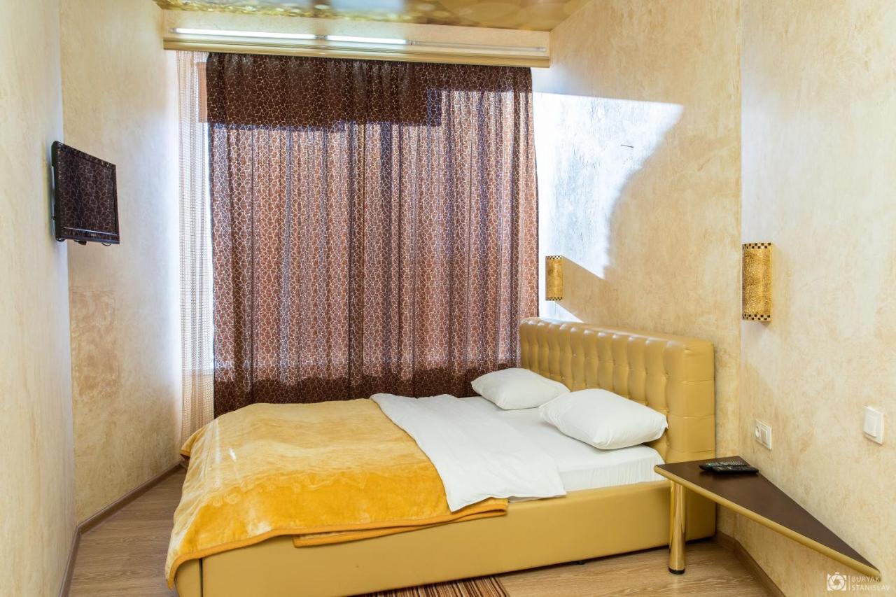 Seven Eleven Apartment Hotel In Most City Днепър Екстериор снимка