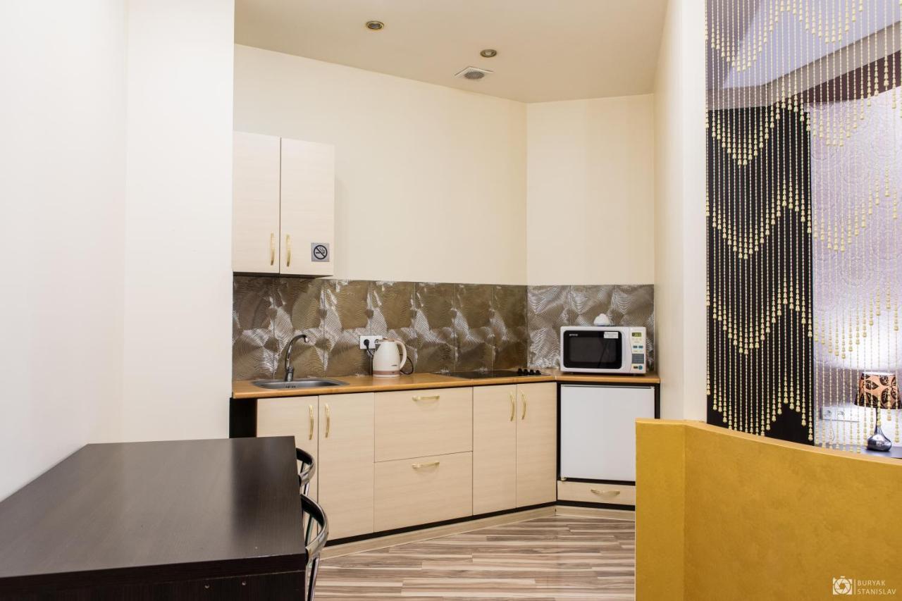 Seven Eleven Apartment Hotel In Most City Днепър Екстериор снимка